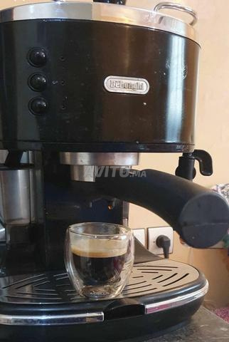 آلة قهوة ديلونجي تعمل بشكل جيد جداً