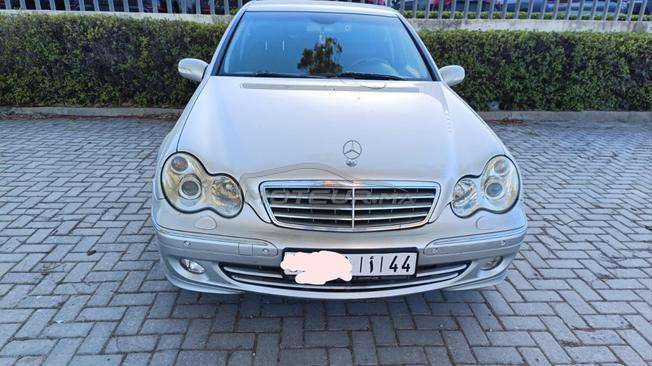 Mercedes-Benz 220 Diesel Automatique 2005 à Tanger