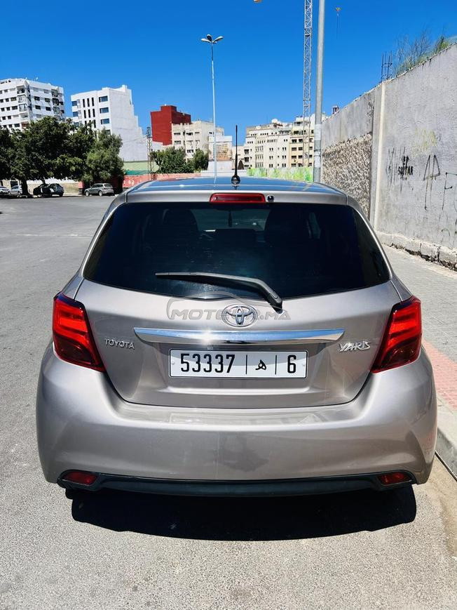 TOYOTA YARIS 2015
