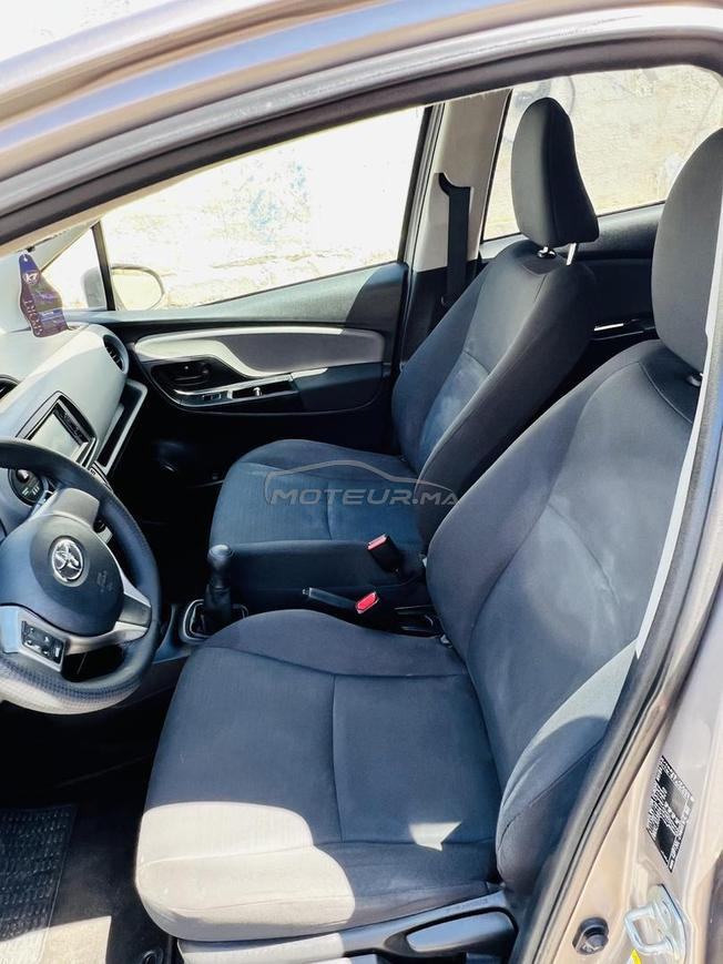 TOYOTA YARIS 2015