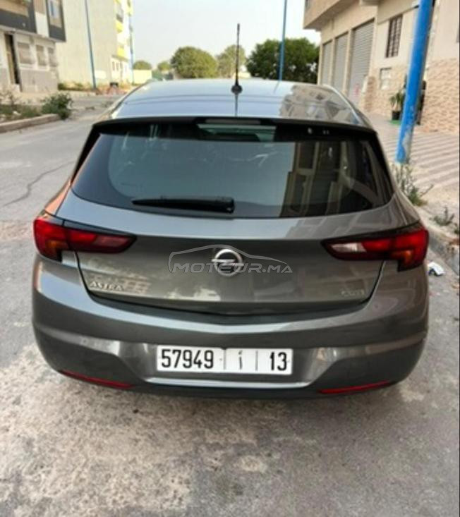 Opel Astra Diesel Automatique 2018 à Dar Bouazza