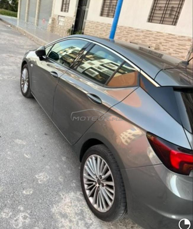 Opel Astra Diesel Automatique 2018 à Dar Bouazza