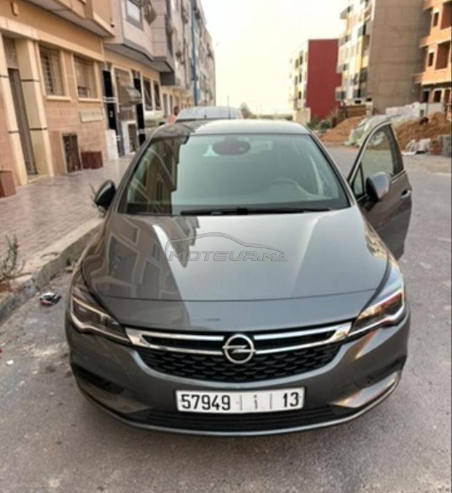 Opel Astra Diesel Automatique 2018 à Dar Bouazza