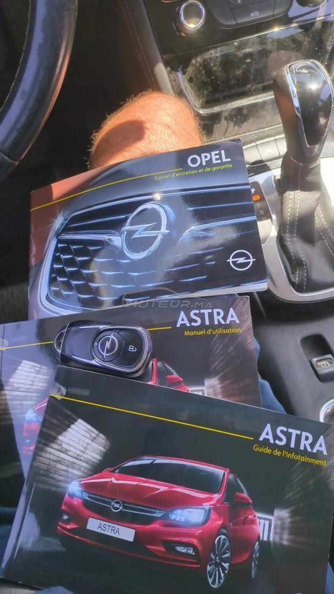 Opel Astra Diesel Automatique 2018 à Dar Bouazza