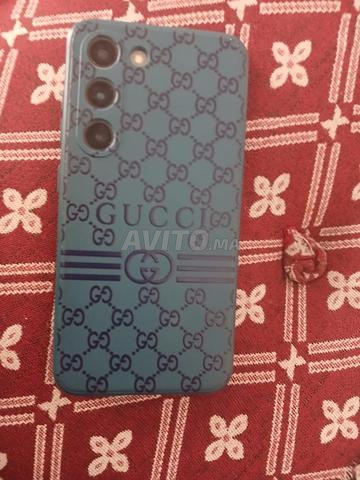 Téléphone Samsung peu utilisé, propre et sans aucune rayure - 2