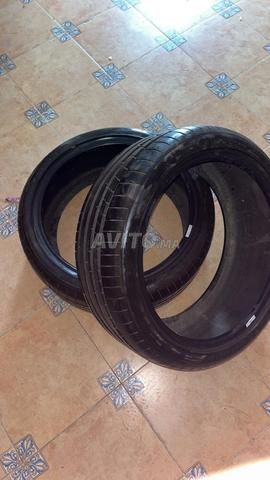 Pneu (225/40 R18) - 2
