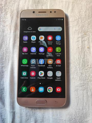 Samsung Galaxy j7 pro très bonne état