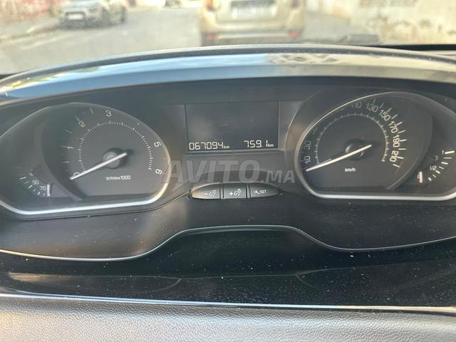 208 première main 67km - 2