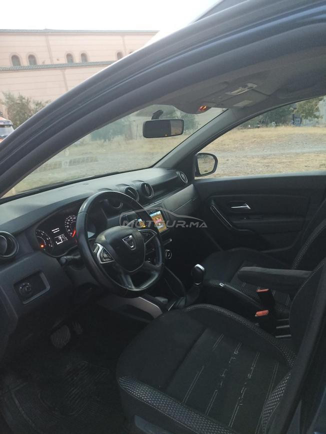je mets en ma voiture dacia duster bon etta 