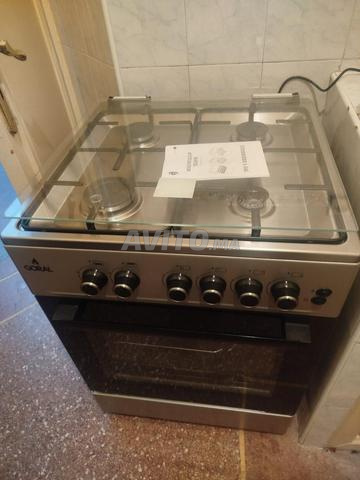 Cuisinière CORAL en très bon état. - 2