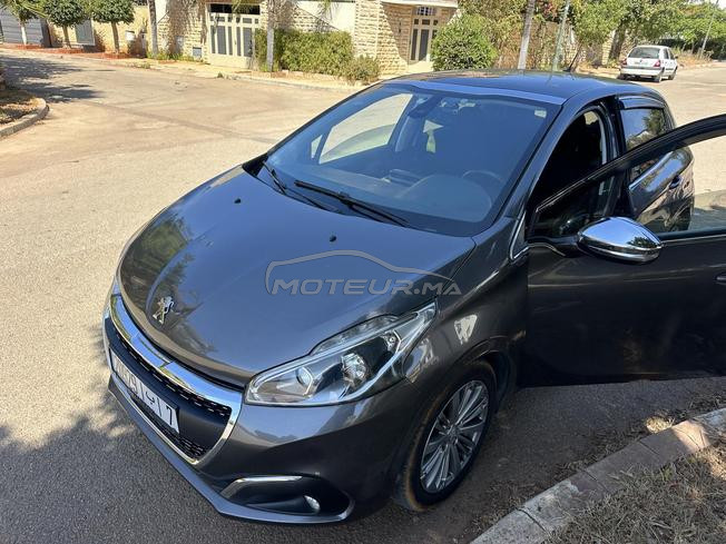 Peugeot 208 model 2019