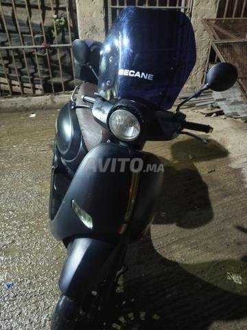 Moto belle, toujours propre, viens voir, prix négociable. - 2