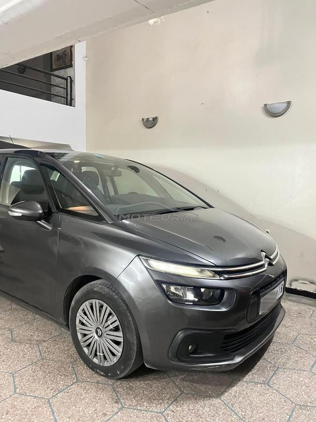 citreon c4 picasso 2018 en bon etat
