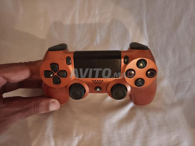 Manette originale achetée à 500dhs - 2