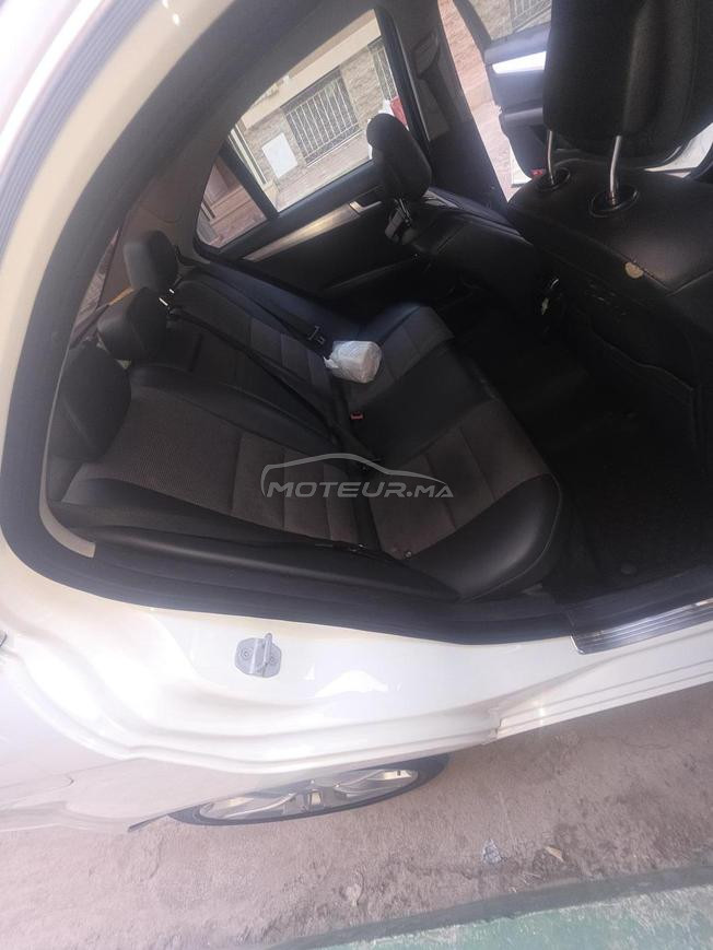 Mercedes-Benz 220 Diesel Automatique 2011 à Fès