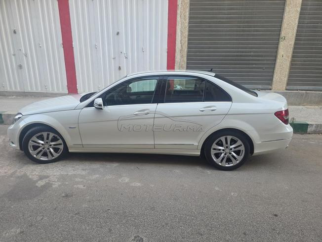 Mercedes-Benz 220 Diesel Automatique 2011 à Fès