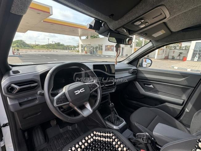 Dacia Duster 2025 avec attache remorque 