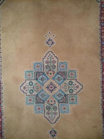 3 petits tapis jaunes - 2