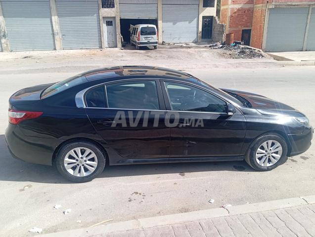 Renault Latitude - 2