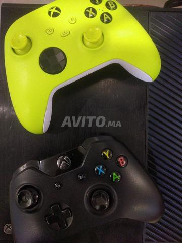Xbox one fat 2 manettes une a un drift et 4 jeux - 2