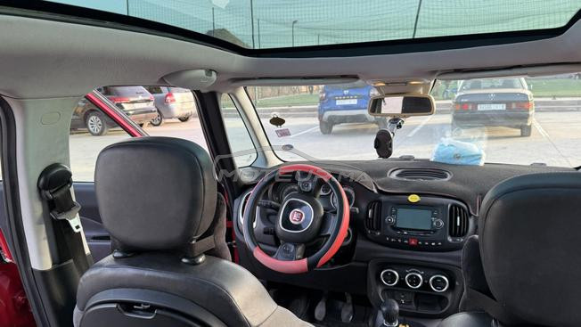 Fiat  500L modèle 2014.