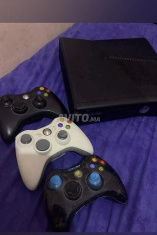 Xbox 360 Slim avec tous ses accessoires - 2