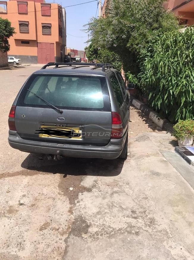 Ford escort familiale a vendre 
