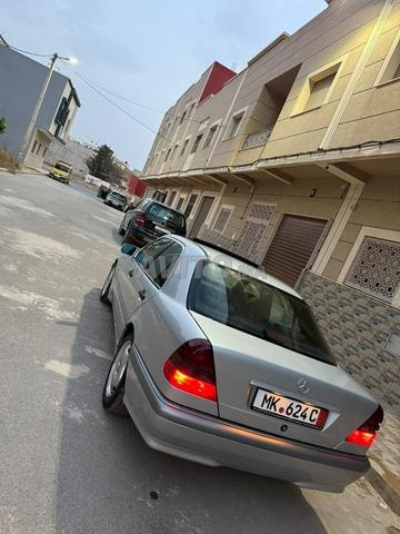 Mercedes-Benz Classe C Essence Automatique 2000 - 2