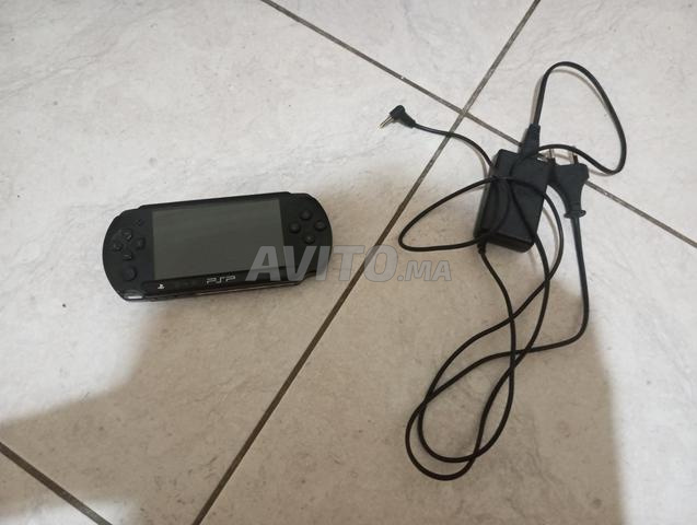 حزمة PSP أصلية مع بطاقة 8 جيجا وحافظة - 2