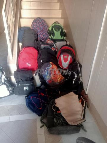 Sacs à dos de formes variées, plus de 20 pièces - 2