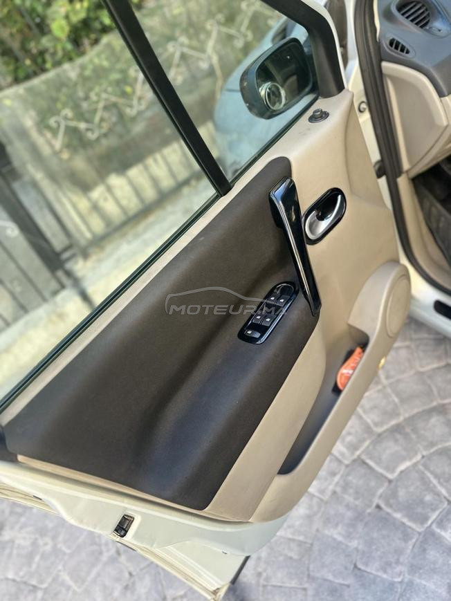 6 tmobil nkya li bghaha mrhba darib 700 dh  