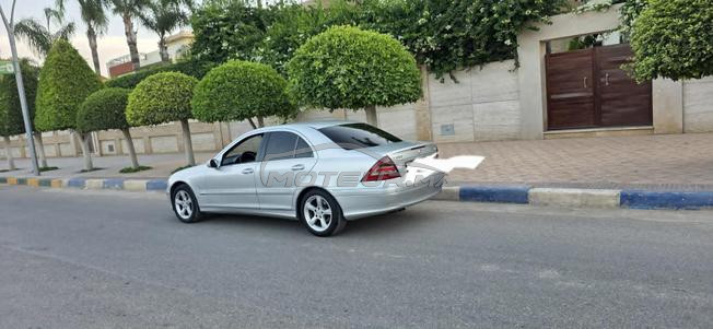Mercedes-Benz 220 Diesel Automatique 2004 à Nador