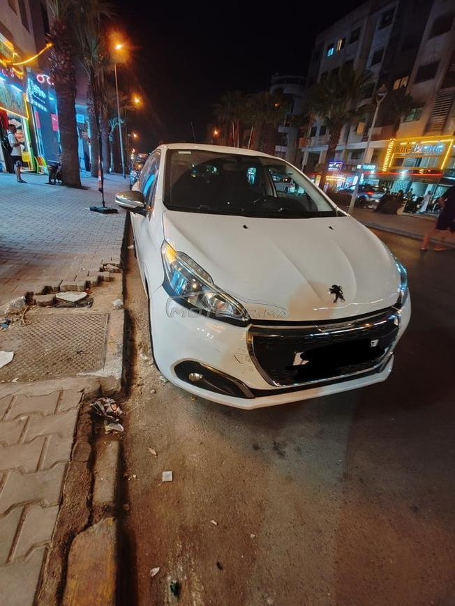 Peugeot 208 active