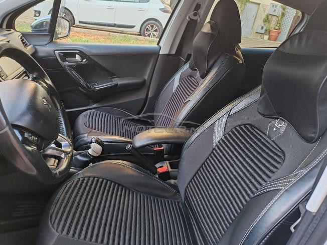 Peugeot 208 active