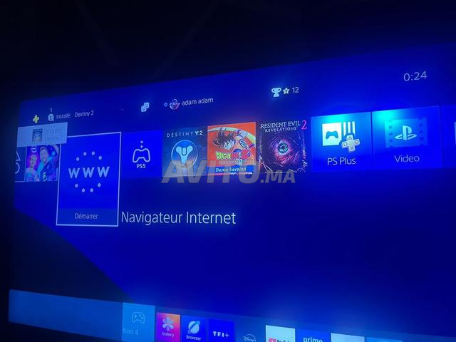 PlayStation 4 à vendre, neuf de France. - 2