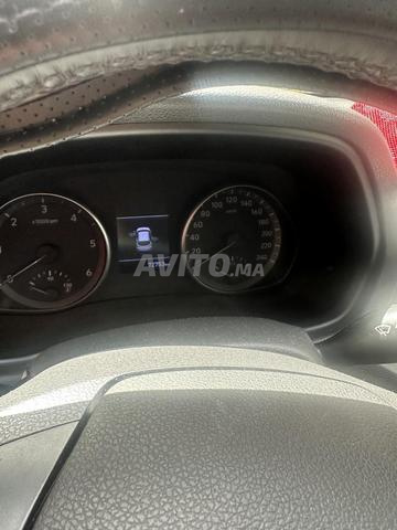 Une belle voiture à vendre - 2