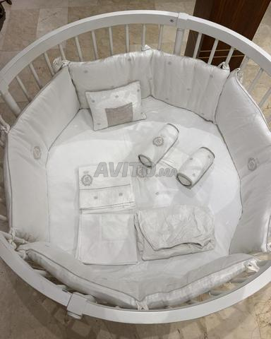 Lit bébé rond Royal 125 cm et accessoires - 2