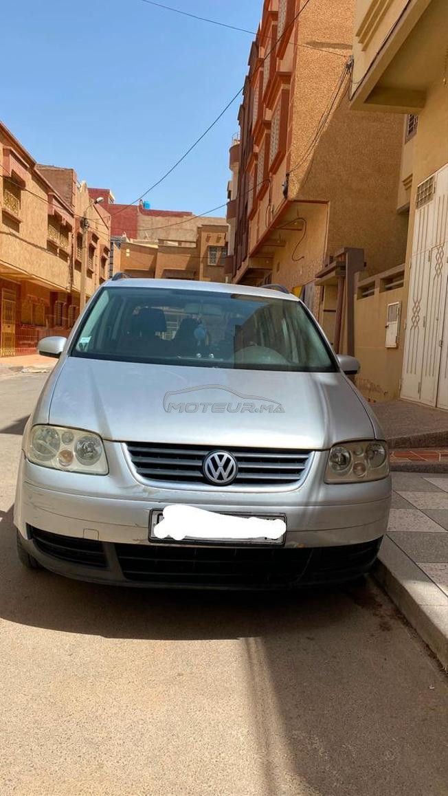 volkwagen touran 