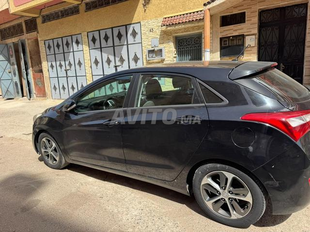 Hyundai i30 Diesel Automatique 2016 à Salé - 2