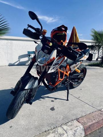 KTM duke 690 - 2