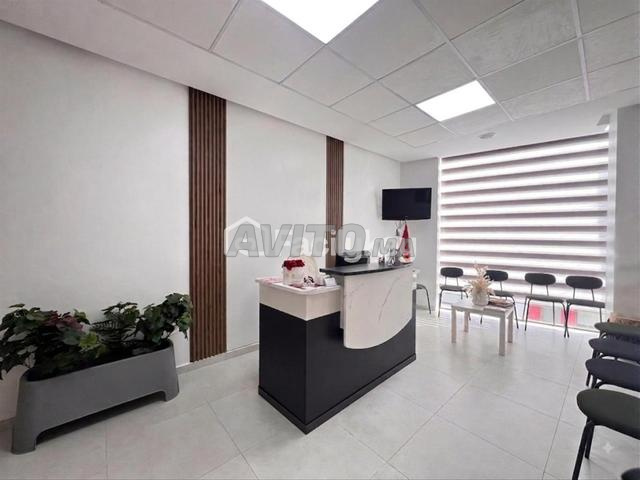 Bureau de 70 m² à Bouskoura - 2