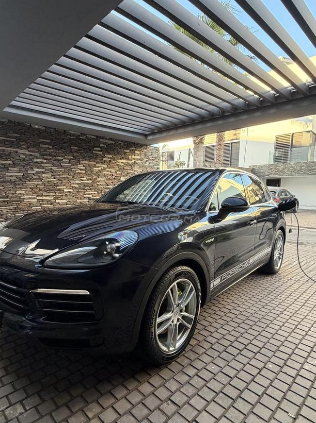 porsche cayenne Hybrid 2020