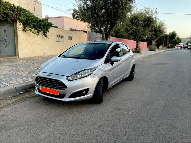 ford fiesta 2015 trend plus 