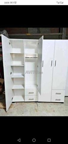 Armoire à vêtements deux portes