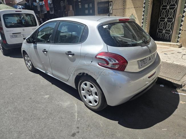 Peugeot 2O8 essence 