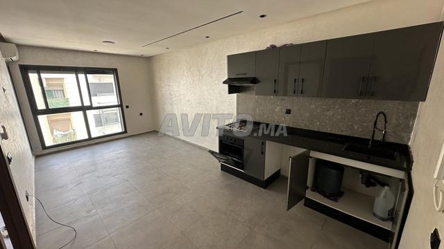 Studio non meublé, 45m quartier Perla