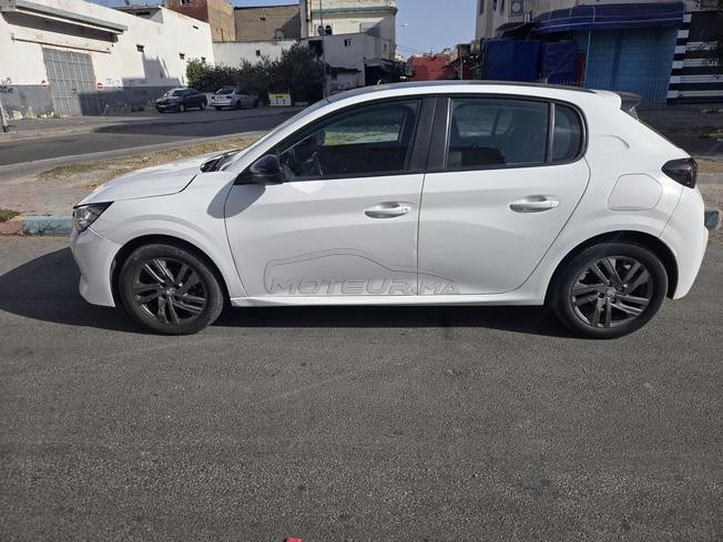 Peugeot 2O8 diesel toutes options 