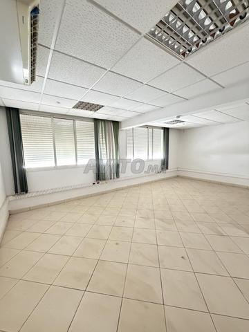 Bureau 166m2, Avenue Hassan 2 à louer