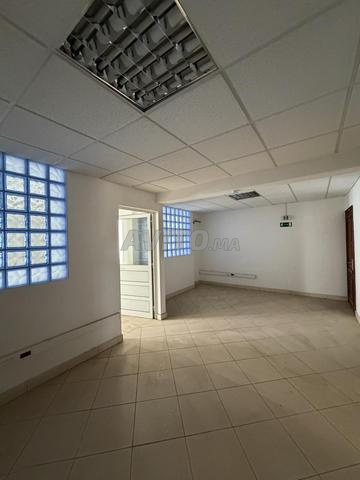 Bureau 166m2, Avenue Hassan 2 à louer