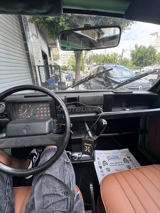 Renault 4 entièrement restauré 